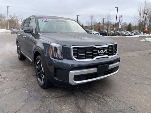 Used 2024 Kia Telluride S w/ S Sunroof Package image 7