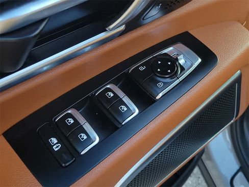 Used 2024 Kia Telluride SX Prestige X-Line image 19