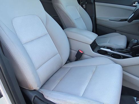 Used 2022 Hyundai Tucson Limited image 26