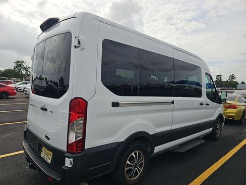 Used 2022 Ford Transit 350 XLT RWD image 4