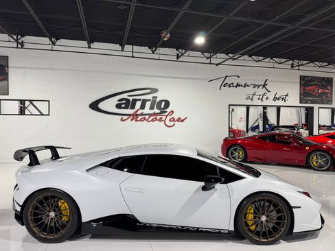 Used 2018 Lamborghini Huracan Performante image 8