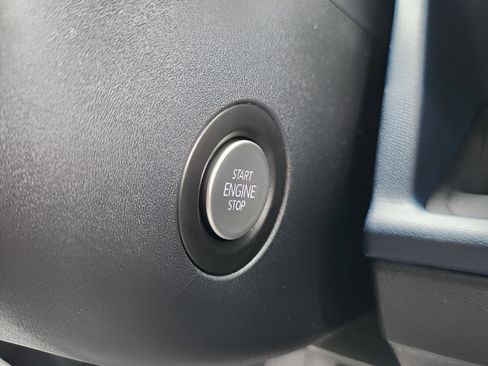 New 2025 Volkswagen ID. Buzz Pro S image 26