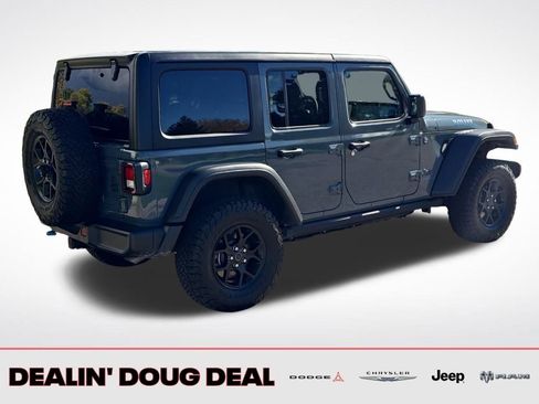 Used 2024 Jeep Wrangler Unlimited image 6