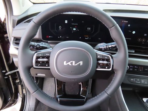 New 2026 Kia Carnival SX Prestige image 4