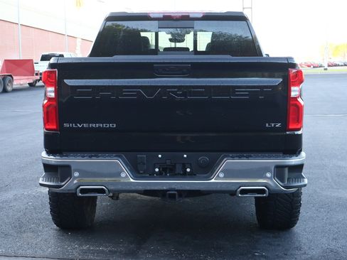 Used 2025 Chevrolet Silverado 1500 LTZ image 32