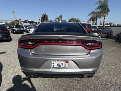 Used 2015 Dodge Charger R/T RWD image 4