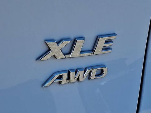 Used 2024 Toyota RAV4 XLE AWD/4WD image 29