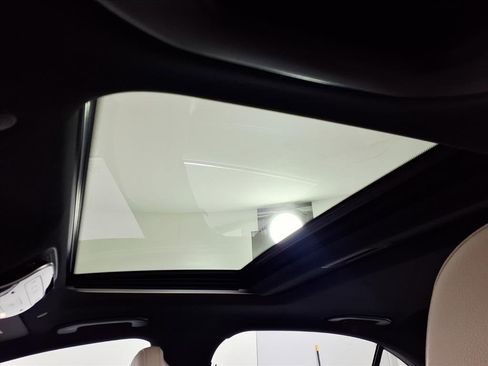 Used 2022 Mercedes-Benz C 300 4MATIC Sedan image 14