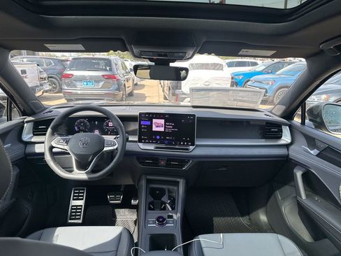 New 2026 Volkswagen Tiguan SE R-Line AWD/4WD image 18