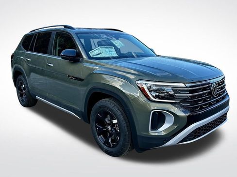 New 2026 Volkswagen Atlas Peak Edition AWD/4WD image 3