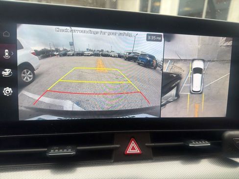 Used 2023 Kia Sportage SX image 12