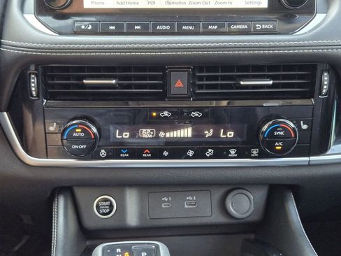 Used 2023 Nissan Rogue SL w/ SL Premium Package image 17