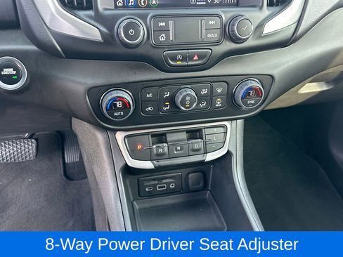 Used 2023 GMC Terrain SLE w/ Driver Convenience Package image 17