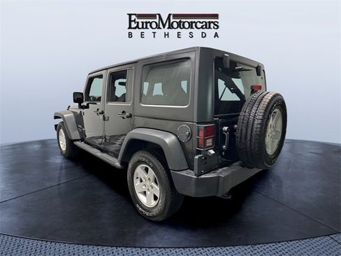 Used 2018 Jeep Wrangler Unlimited Sport S image 3