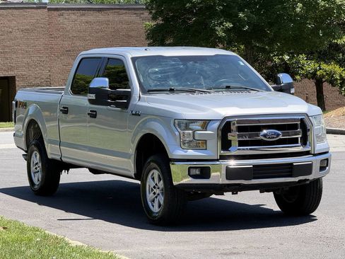 Used 2015 Ford F150 XLT w/ Equipment Group 301A Mid AWD/4WD image 3