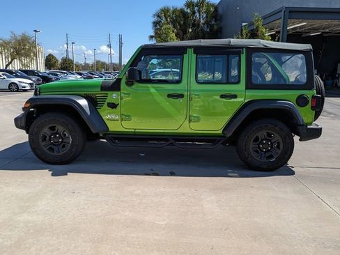Used 2018 Jeep Wrangler Unlimited Sport image 9