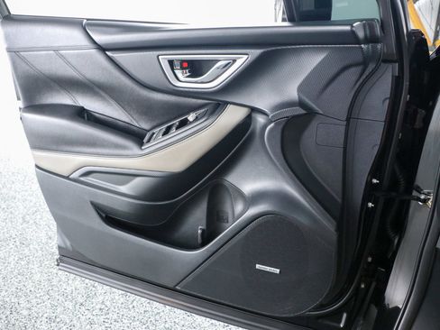 Used 2024 Subaru Forester Limited w/ Convenience Package image 22