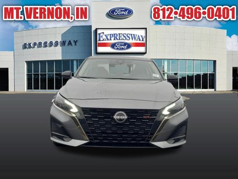Used 2025 Nissan Altima 2.5 SR AWD/4WD image 4