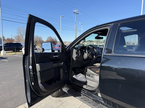 Used 2021 GMC Sierra 2500 AT4 w/ Gooseneck/5TH Wheel Package image 11