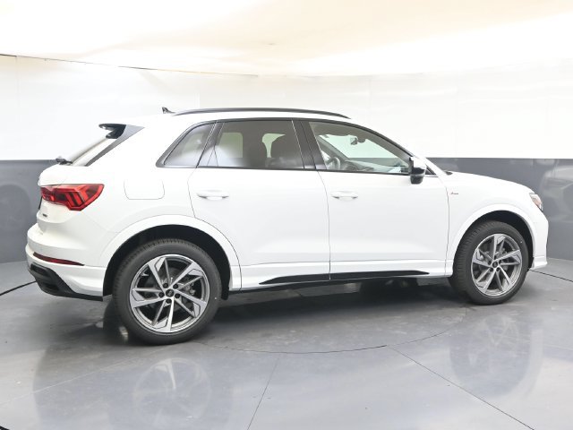 Used 2025 Audi Q3 2.0T Premium w/ Convenience Plus Package AWD/4WD image 6