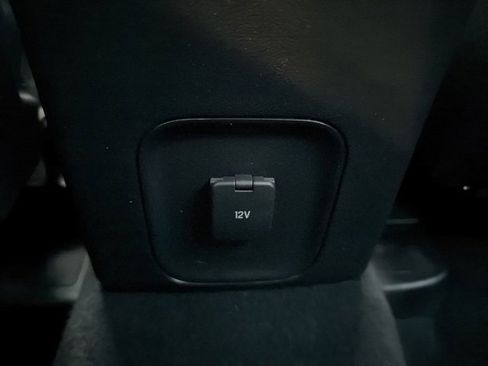 Used 2020 Ford Escape SE image 13