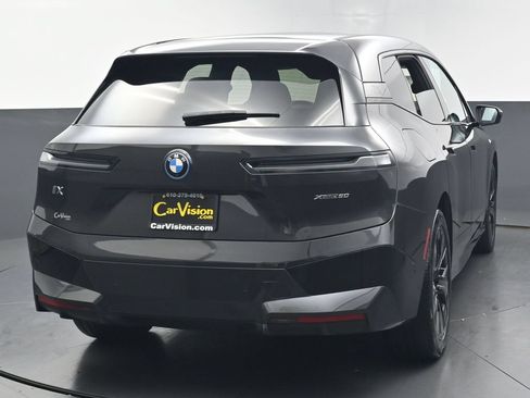 Used 2024 BMW iX xDrive50 w/ Premium Package AWD/4WD image 4