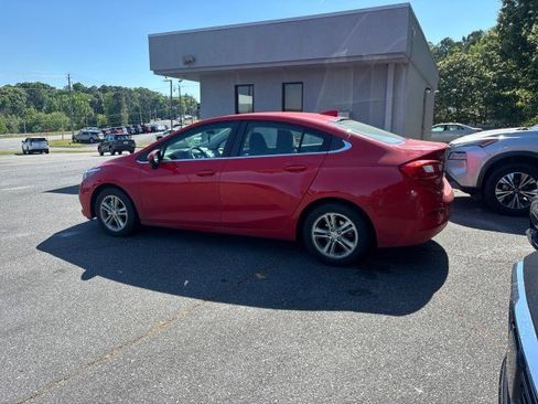 Used 2018 Chevrolet Cruze LT w/ LT Fleet Convenience Package FWD image 5
