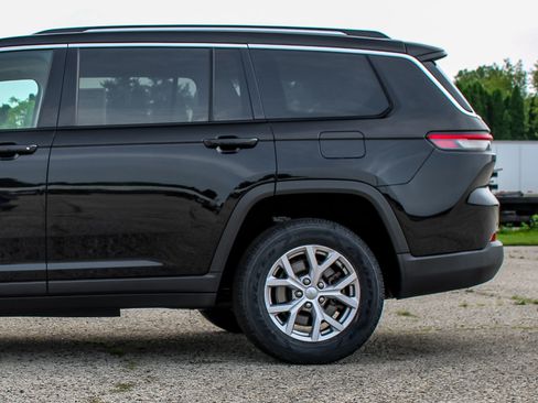 Used 2022 Jeep Grand Cherokee L Limited AWD/4WD image 47