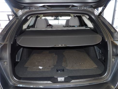 Used 2023 Subaru Outback Premium image 18