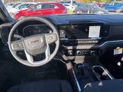 New 2026 GMC Sierra 1500 SLT image 11
