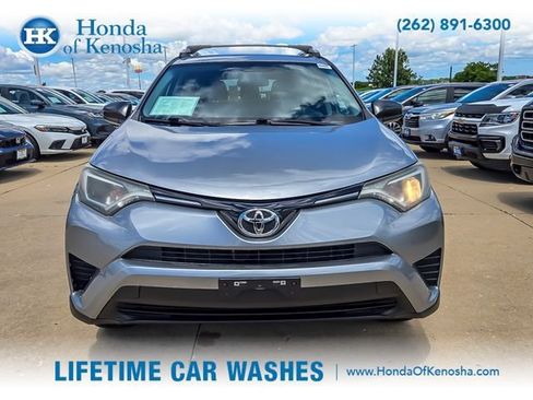 Used 2016 Toyota RAV4 LE FWD image 8