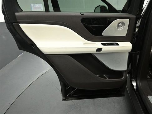 Certified 2023 Lincoln Aviator Black Label image 22