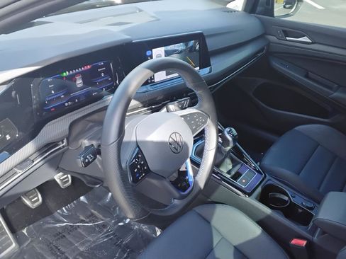 Used 2024 Volkswagen Golf R image 17