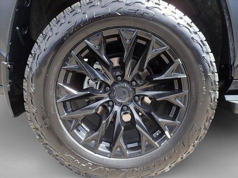 Used 2023 Toyota Sequoia SR5 w/ SR5 Premium Package AWD/4WD image 7