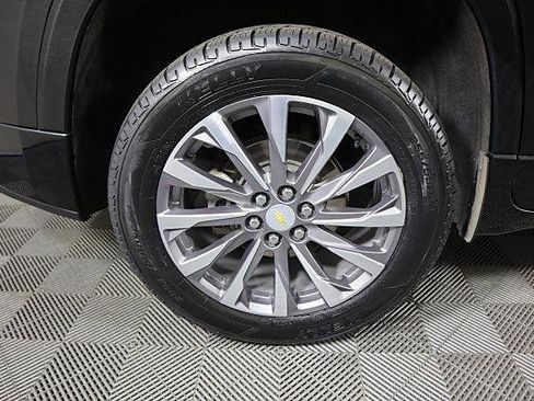 Used 2022 Chevrolet Traverse Premier image 14
