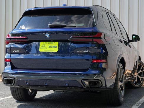 Used 2026 BMW X5 xDrive50e w/ M Sport Package AWD/4WD image 5