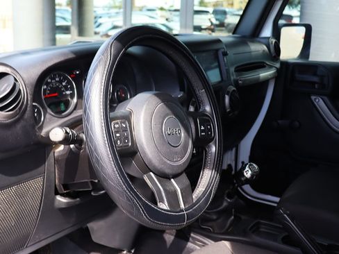 Used 2015 Jeep Wrangler Unlimited Sport w/ Max Tow Package AWD/4WD image 39