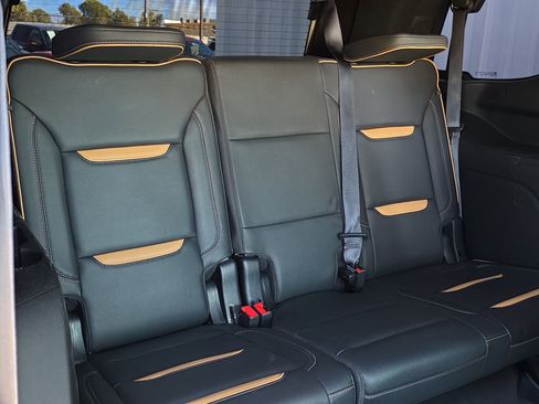 Used 2022 GMC Yukon AT4 image 38