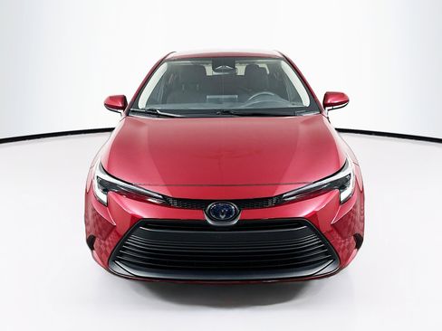 Used 2024 Toyota Corolla LE image 2