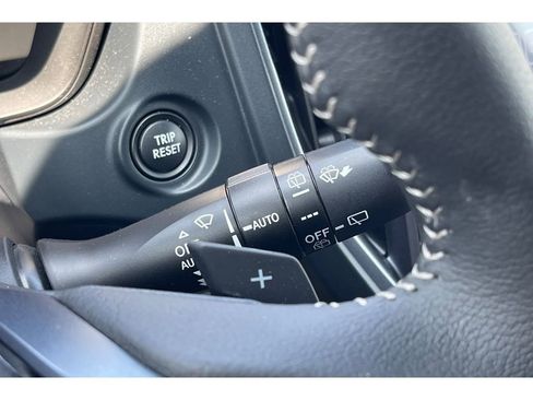 Used 2025 Subaru Forester Limited image 37