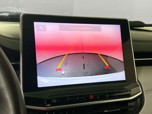 Used 2022 Jeep Compass Limited image 13