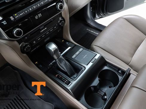 Used 2022 Lexus GX 460 Premium w/ Accessory Package image 63