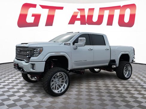 Used 2020 GMC Sierra 2500 Denali w/ Technology Package image 3