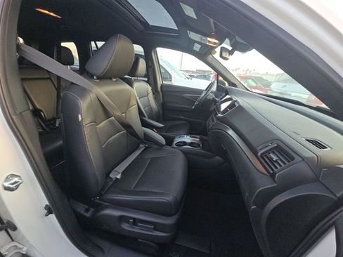 Used 2023 Honda Passport EX-L image 6