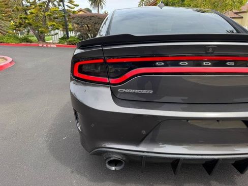 Used 2019 Dodge Charger R/T w/ Driver Confidence Group RWD image 16