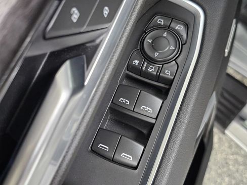 Used 2025 Chevrolet Silverado 3500 LTZ w/ LTZ Convenience Package AWD/4WD image 36
