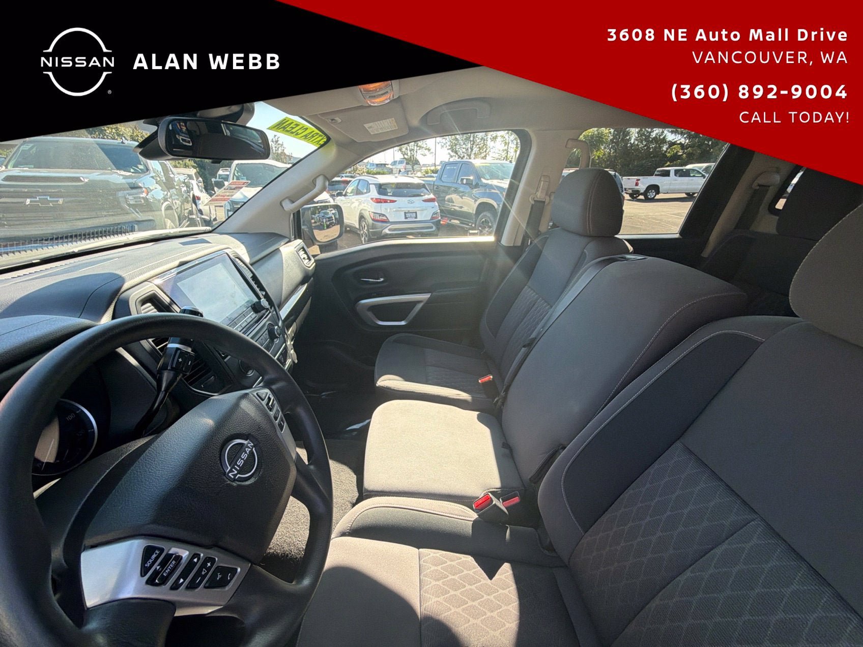 Used 2023 Nissan Titan SV AWD/4WD image 9