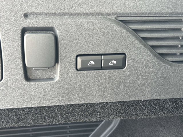 New 2026 Lincoln Nautilus Premier AWD/4WD image 12