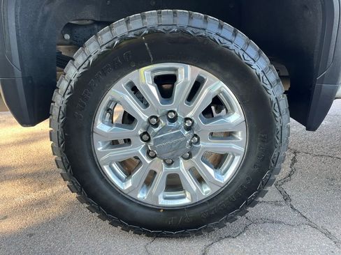 Used 2023 GMC Sierra 3500 Denali image 11