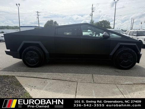 Used 2024 Tesla Cybertruck Cyberbeast AWD/4WD image 7